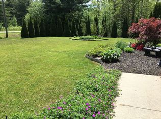 2713 Bartlett Rd, Smiths Creek, MI 48074