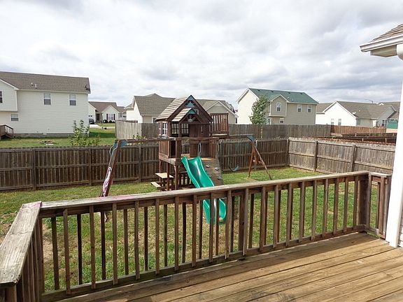 5th image of 3664 Aurora Dr