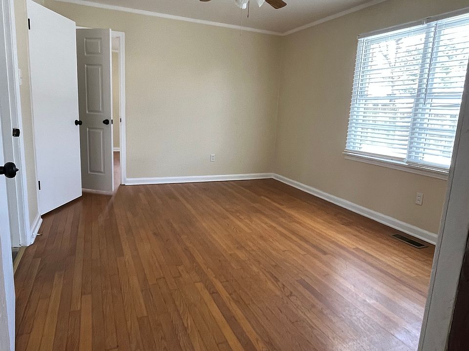 1st image of 216 N Russell St