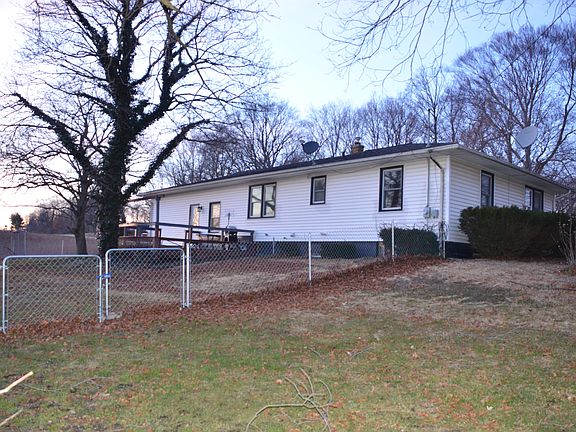 3rd image of 3792 E Britain Ave