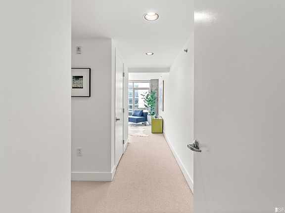 3rd image of 200 Brannan St APT 406