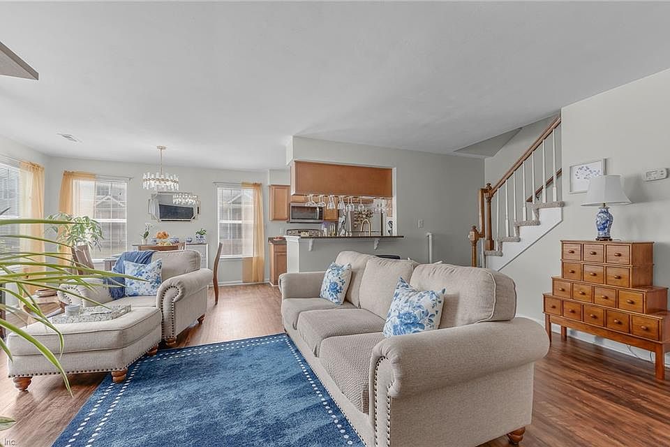 1st image of 717 Whistling Swan Dr