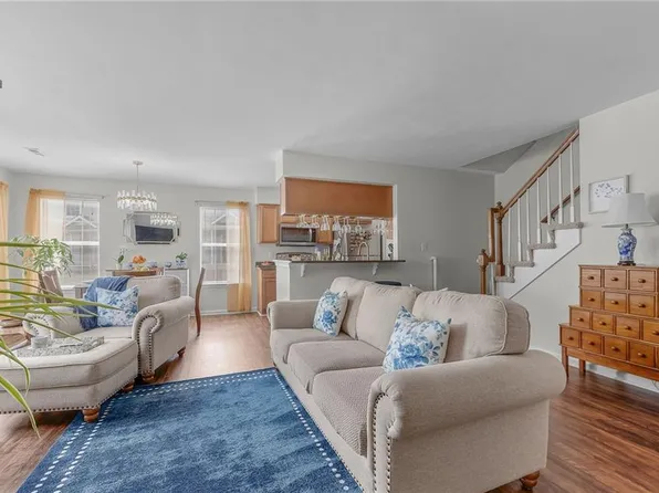 717 Whistling Swan Dr, Virginia Beach, VA 23464