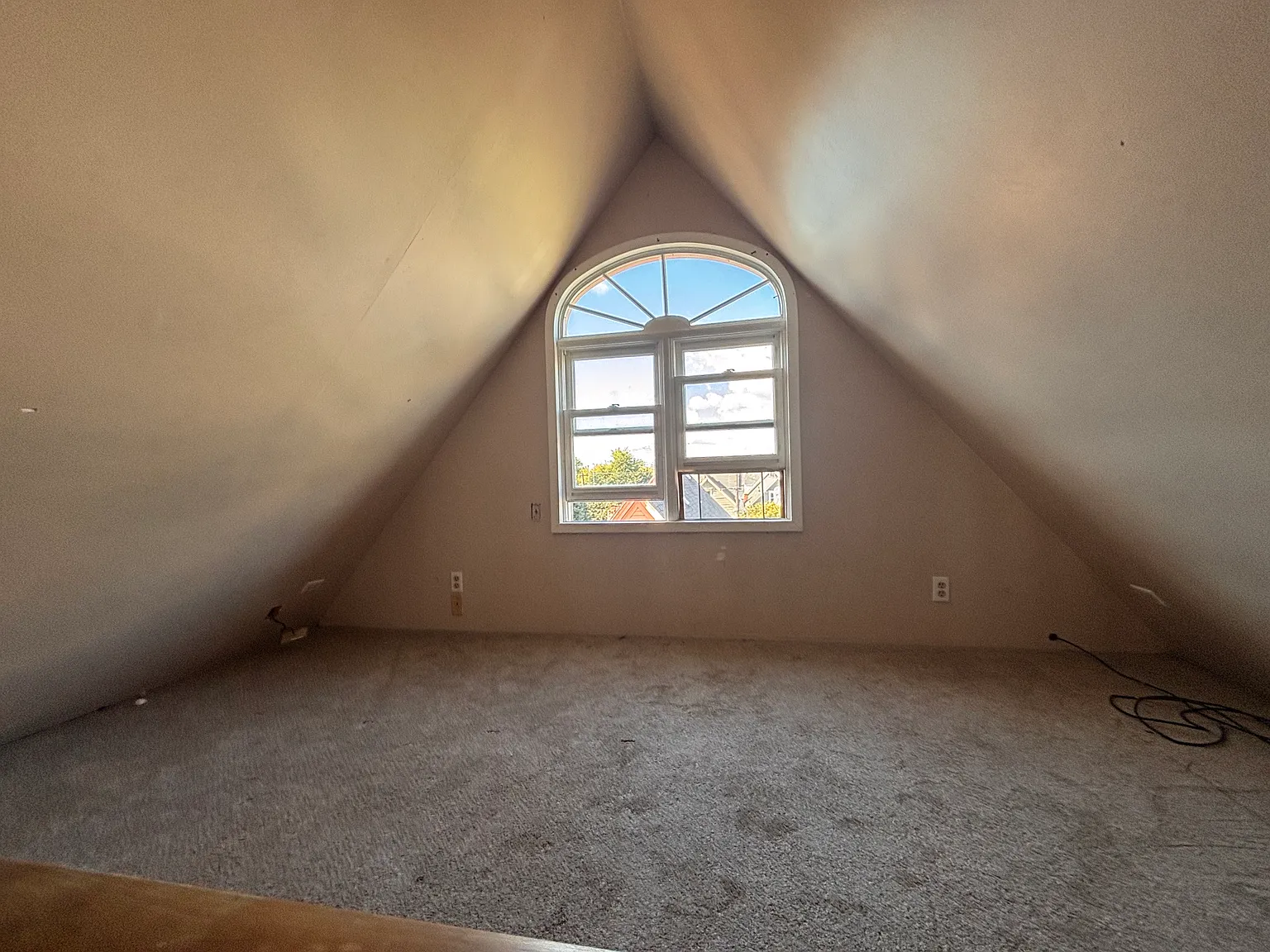 1 bed, 900 sqft, $1,000 — Photo 3