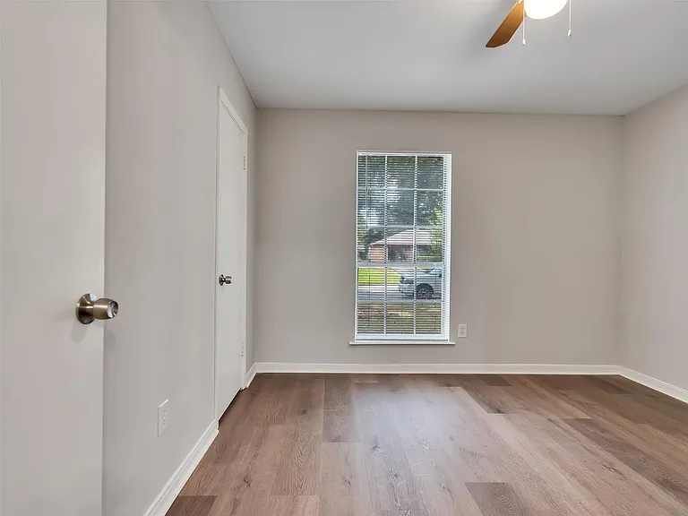 807 Dr Martin Luther King Jr Pl N — Photo 16