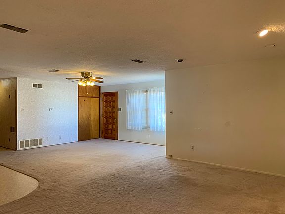 3rd image of 228 Peach Ave