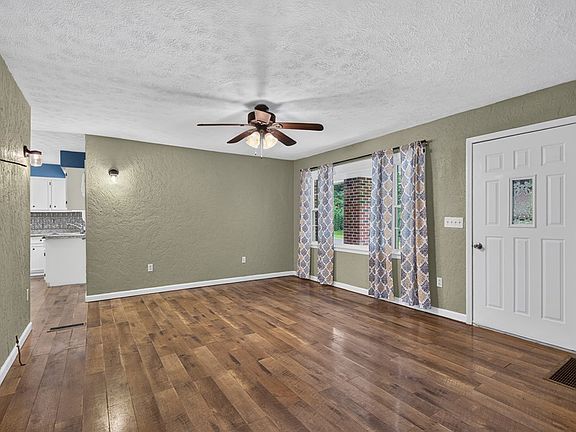 5th image of 138 Barbrow Hollow Rd