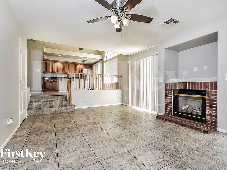 8717 Blooming Sand Ave — Photo 3