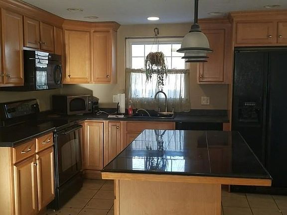 4th image of 31 Altrura Rd