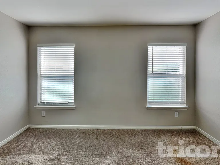 2942 Emery Fls — Photo 6