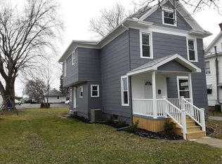 205 Elm St, Belpre, OH 45714