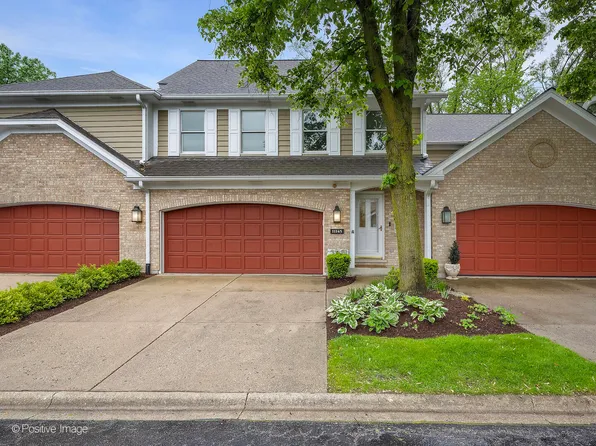 11145 Indian Woods Dr, Indian Head Park, IL 60525