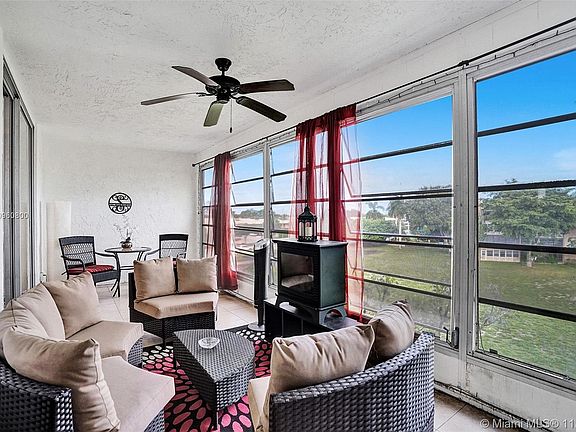 5th image of 480 NW 76th Ave APT 402
