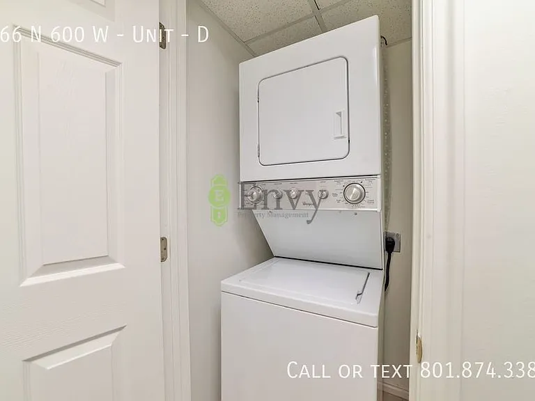 166 N 600 W #D — Photo 6