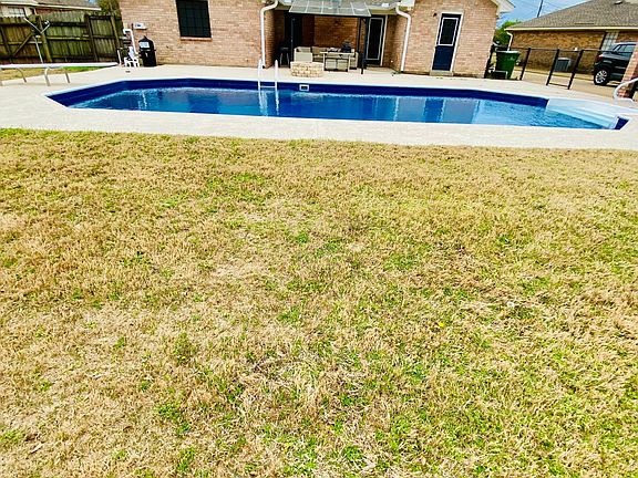5th image of 529 Deerfield Dr