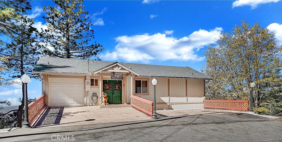 1st image of 30895 Summit Dr