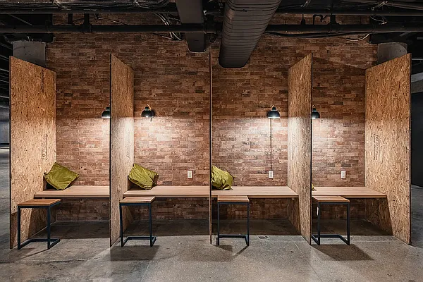 Rented by Nooklyn NYC LLC | media 19