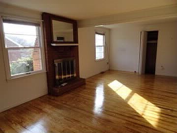 4th image of 125 Green St