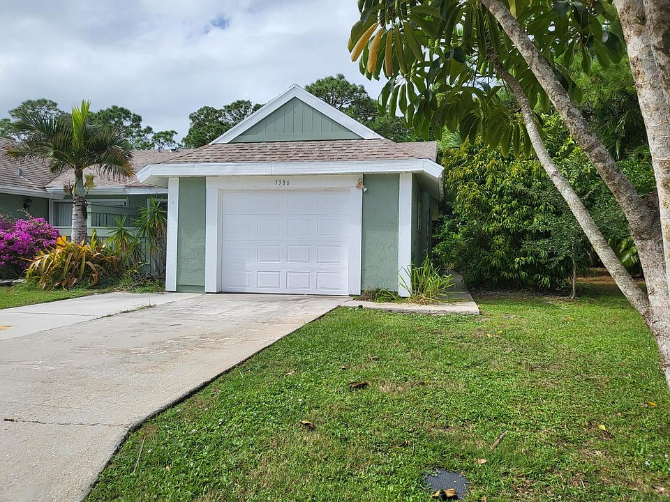 1st image of 1386 SE Rivergreen Circle