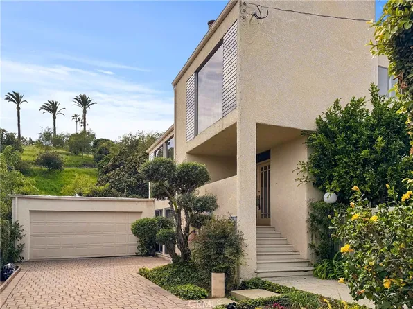 1905 W 9th St, San Pedro, CA 90732