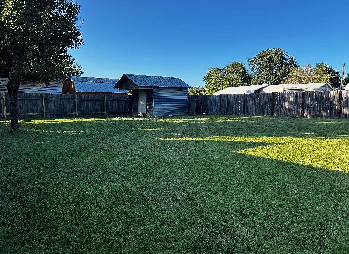 2 bed, 912 sqft, $2,000 — Photo 3