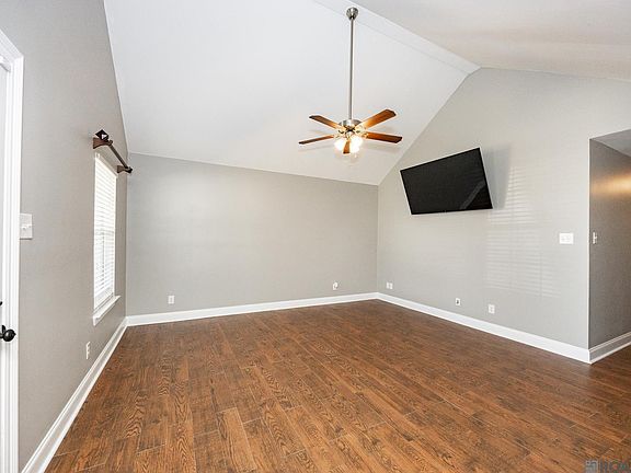 3rd image of 18129 Wood Haven Dr