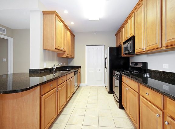 4th image of 9400 S 79th Ave APT 3H