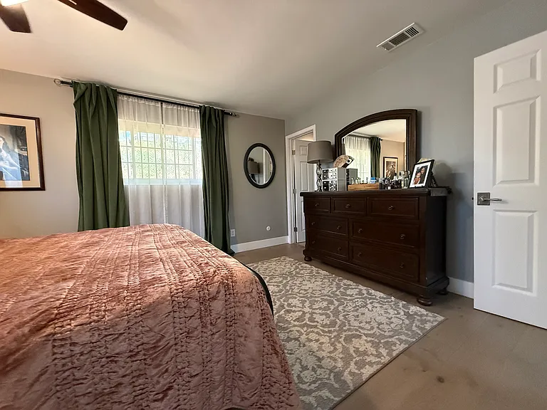 262 Editha Dr — Photo 10