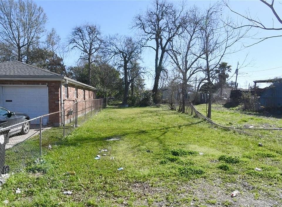 2nd image of 1224 Odeon St