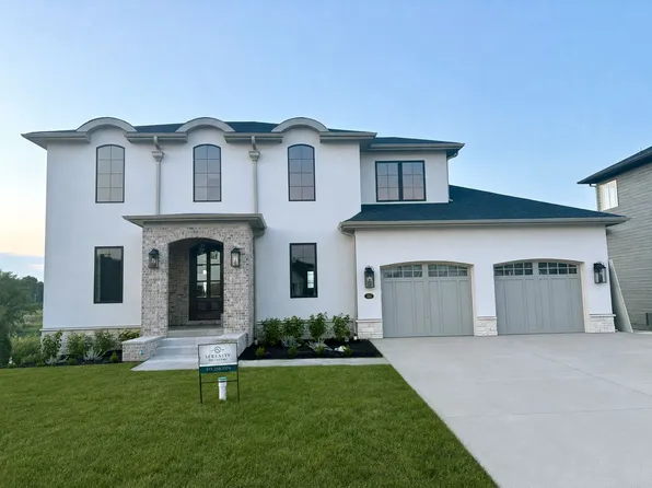 313 Emmett Ct, Norwalk, IA 50211