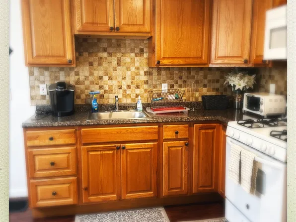 1011 Maple St, Wilmington, DE 19805