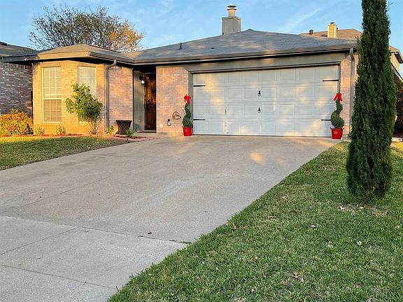 4th image of 8108 Iris Cir