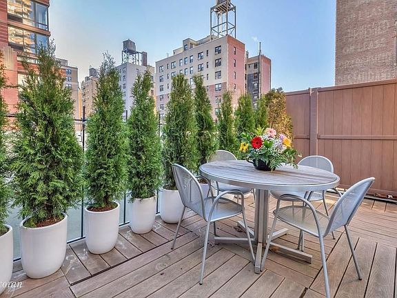 2nd image of 255 W 95th St APT 6B
