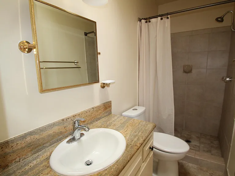 1728 Montana Ave #9 — Photo 1