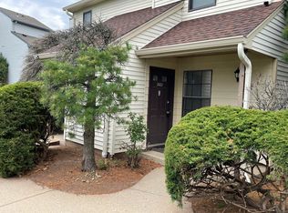 2002 Woodbridge Commons Way, Iselin, NJ 08830