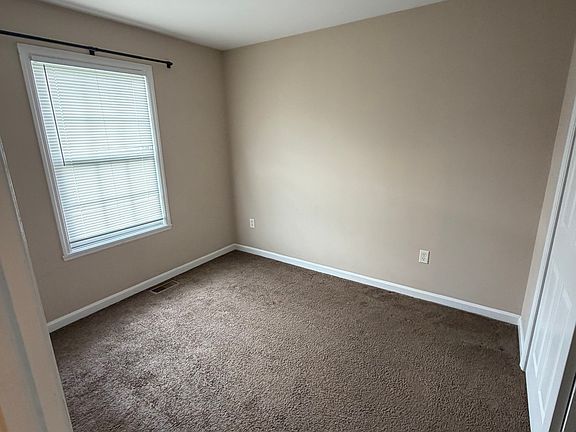 5th image of 875 Melanie Ln #875