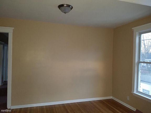 4th image of 9817 S Vanderpoel Ave