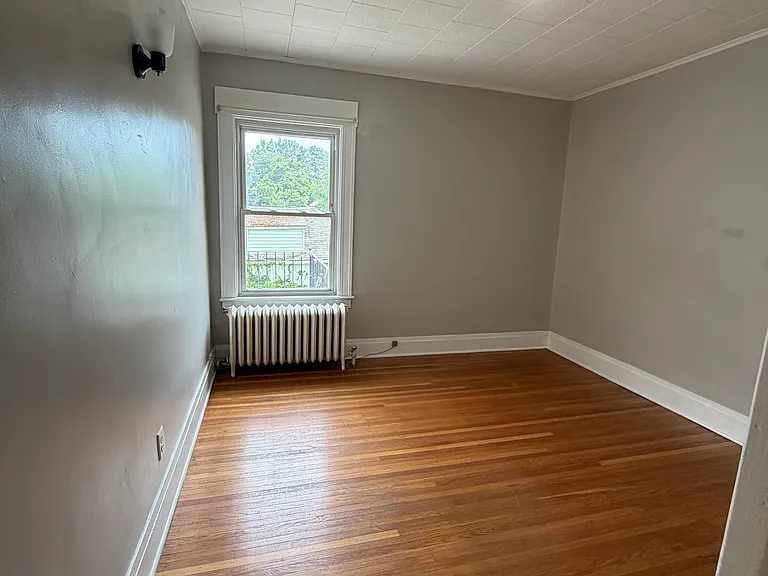29 Crowley Ave — Photo 8