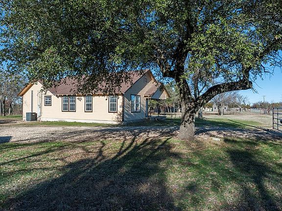 5th image of 1841 County Road 455