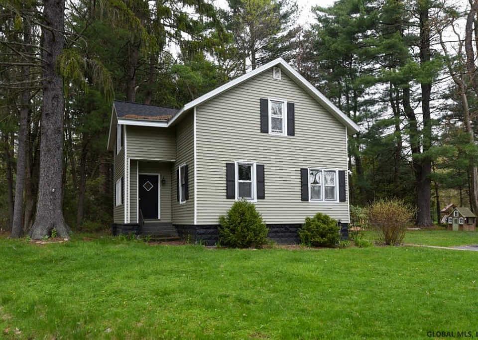 1st image of 872 Saint Davids Ln