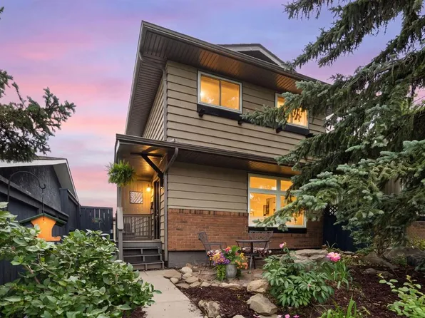 8424 N Berkley Rd NW, Calgary, AB T3K 1B4