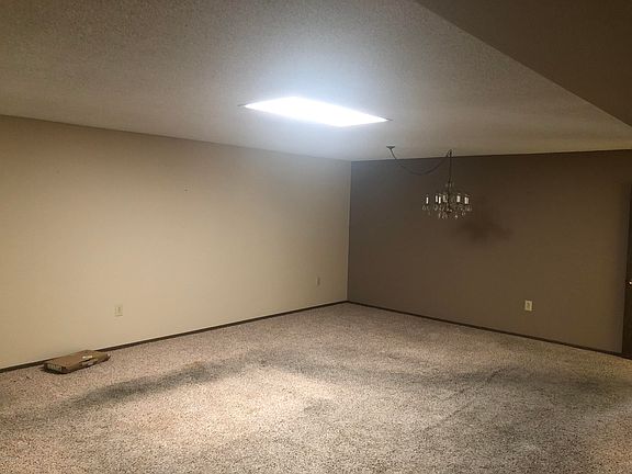 4th image of 17041 N 106th Ave