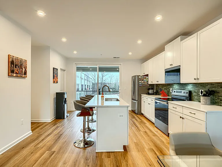 2596 Neabsco Common Pl — Photo 16