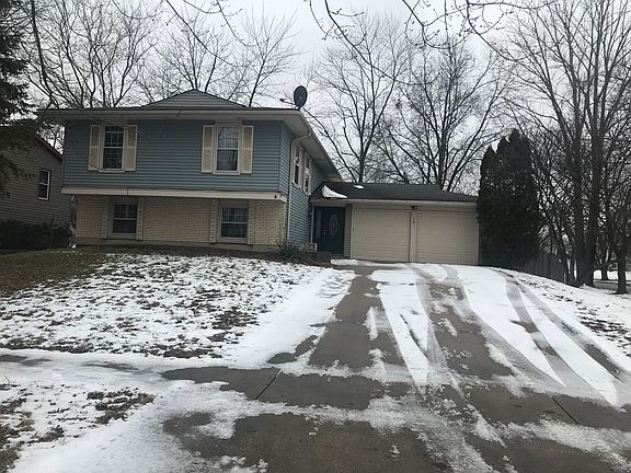 2nd image of 101 Oakwood Dr