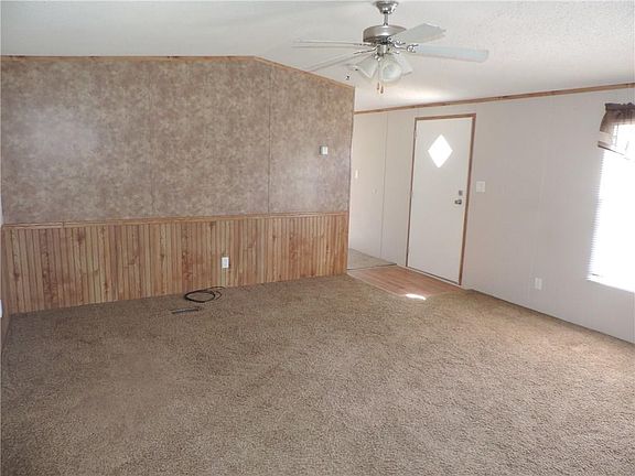 2nd image of 2922 Aspen Dr