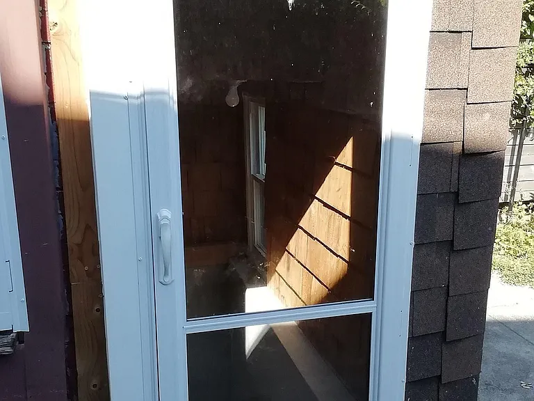761 Markham St #BASEMENT — Photo 5