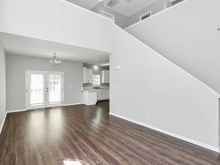 3731 Bullard St — Photo 2
