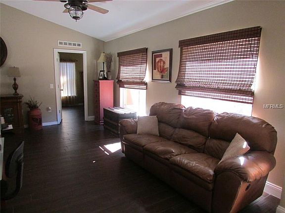 5th image of 1011 Jayhil Dr