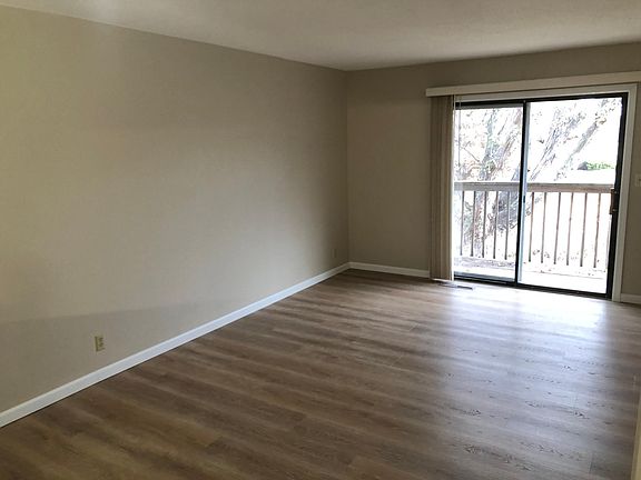 3rd image of 5332 Stonecliffe Dr
