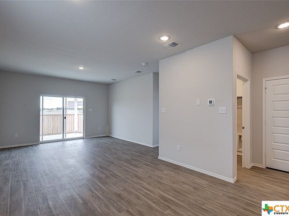 4th image of 1434 Prynne St